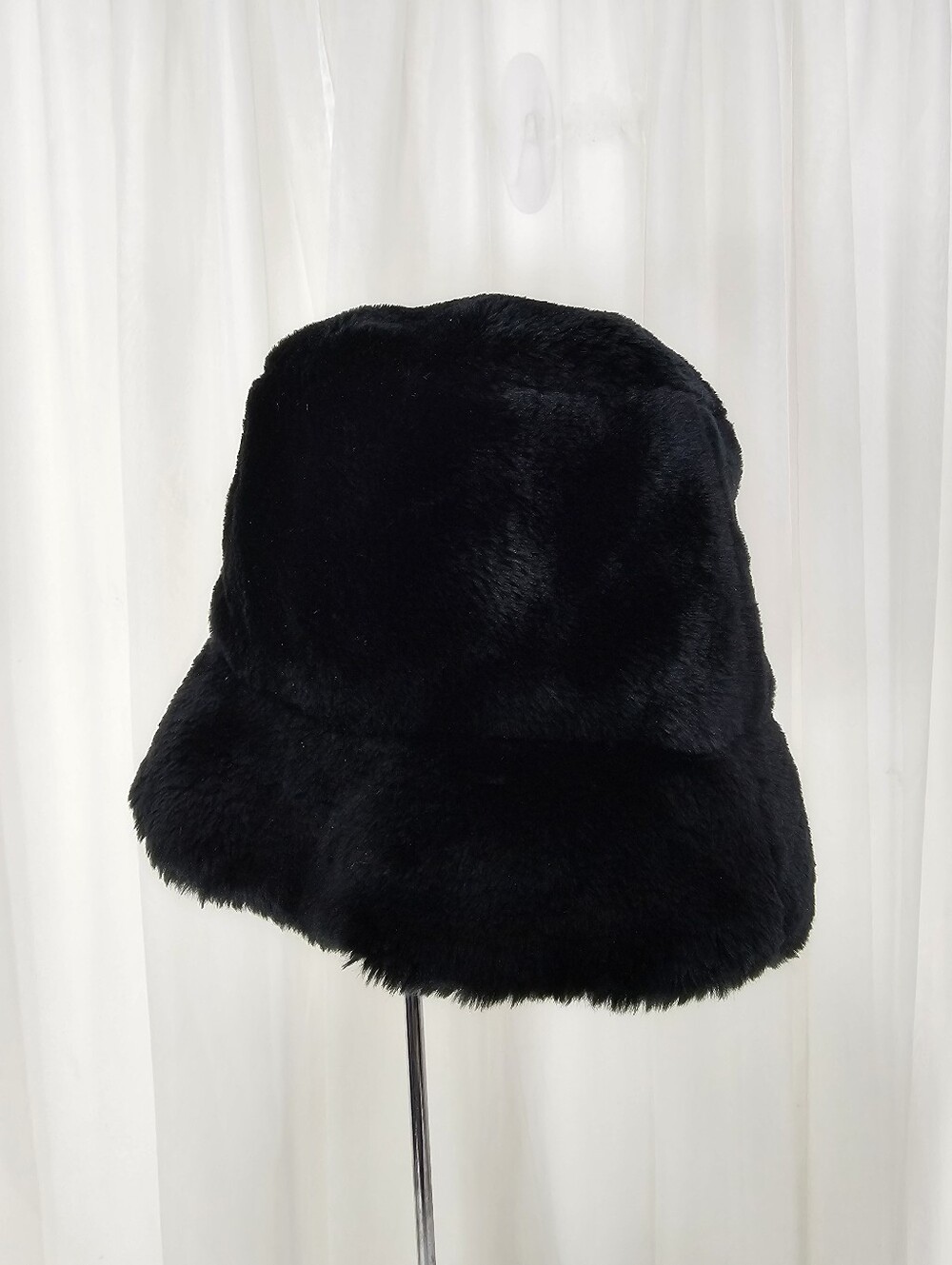 Black Faux Fur Bucket Hat - Fluffy Fuzzy Winter Fisherman Cap